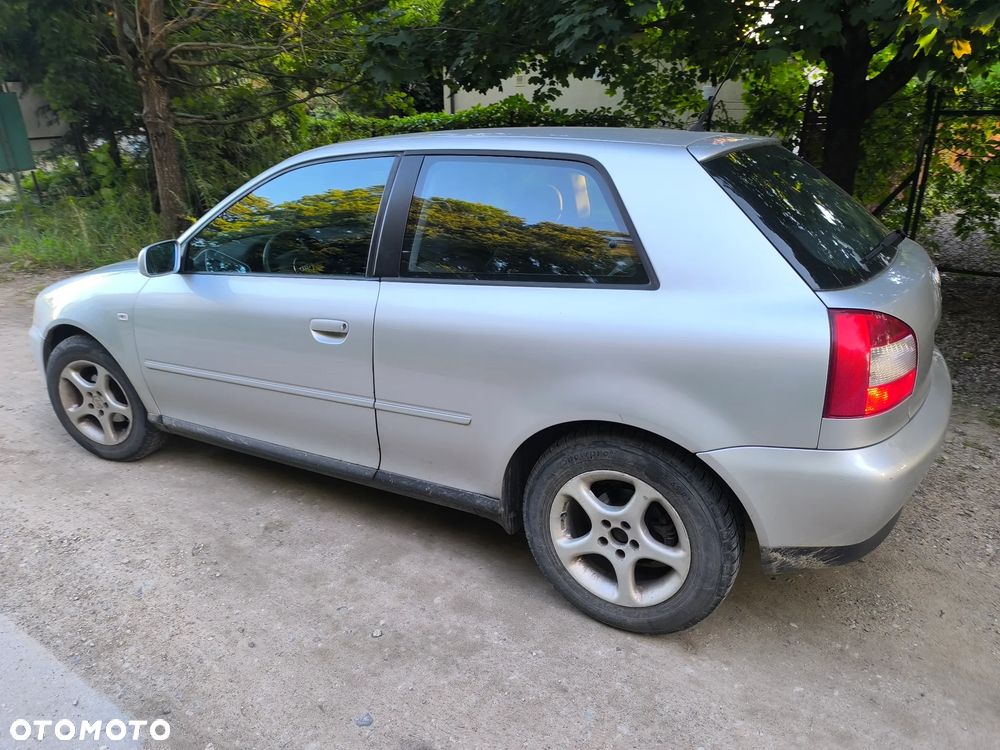Audi A3 3-drzwiowe 1.6 Ambition - 2