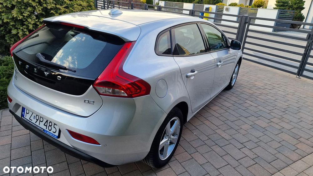 Volvo V40 D2 Momentum - 4