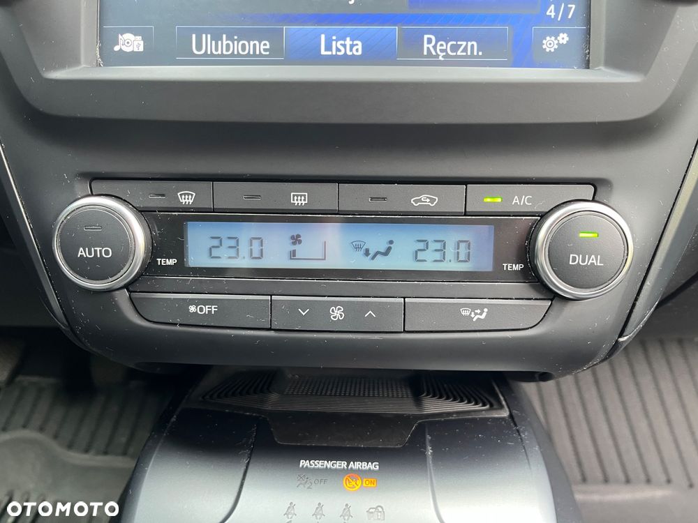 Toyota Avensis 2.0 D-4D Prestige - 19