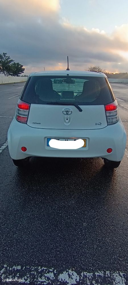 Toyota iQ 1.4 D-4D 2 EP+NAVI+Bluetooth - 2