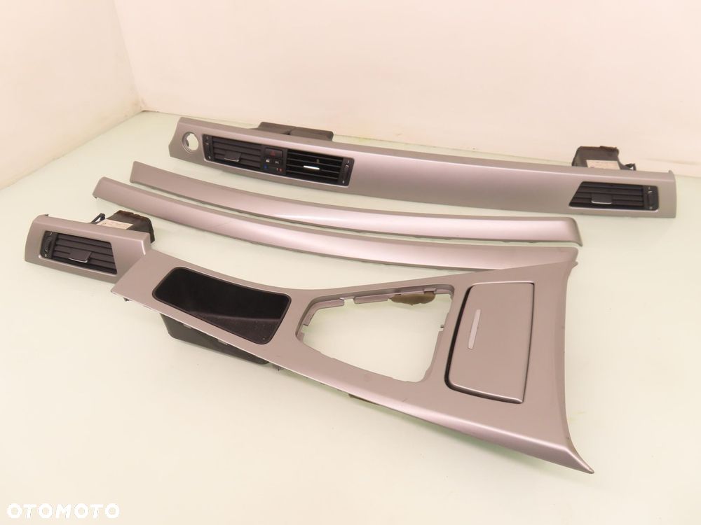 LISTWY DEKORY DESKI SREBRNE  BMW E90 - 15
