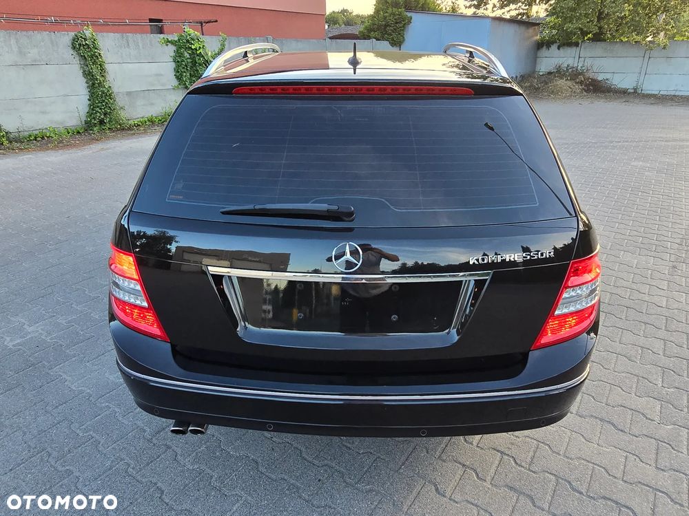 Mercedes-Benz Klasa C 180 BlueEFFICIENCY Avantgarde - 4