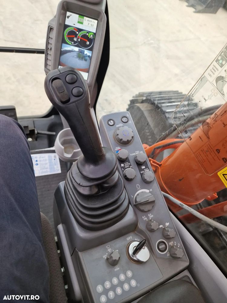 Hitachi ZX350LCN-6, 2018, 8.929h, INGUST 2,99m, CUPLA RAPIDA, cupa 2mc, ad sapare 8m, 2 inst hidr pe brate, ridica 20t, 3 camere, Masa operationala 36,5t, motor Isuzu 283CP, 3 pompe hidr,posibilitate leasing 3 ani, STARE FOARTE BUNA, PROMOTIE 99.000 EUR+tva - 5