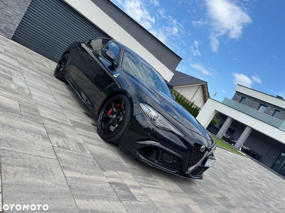 Alfa Romeo Giulia 2.9 Bi Turbo V6 Quadrifoglio - 4