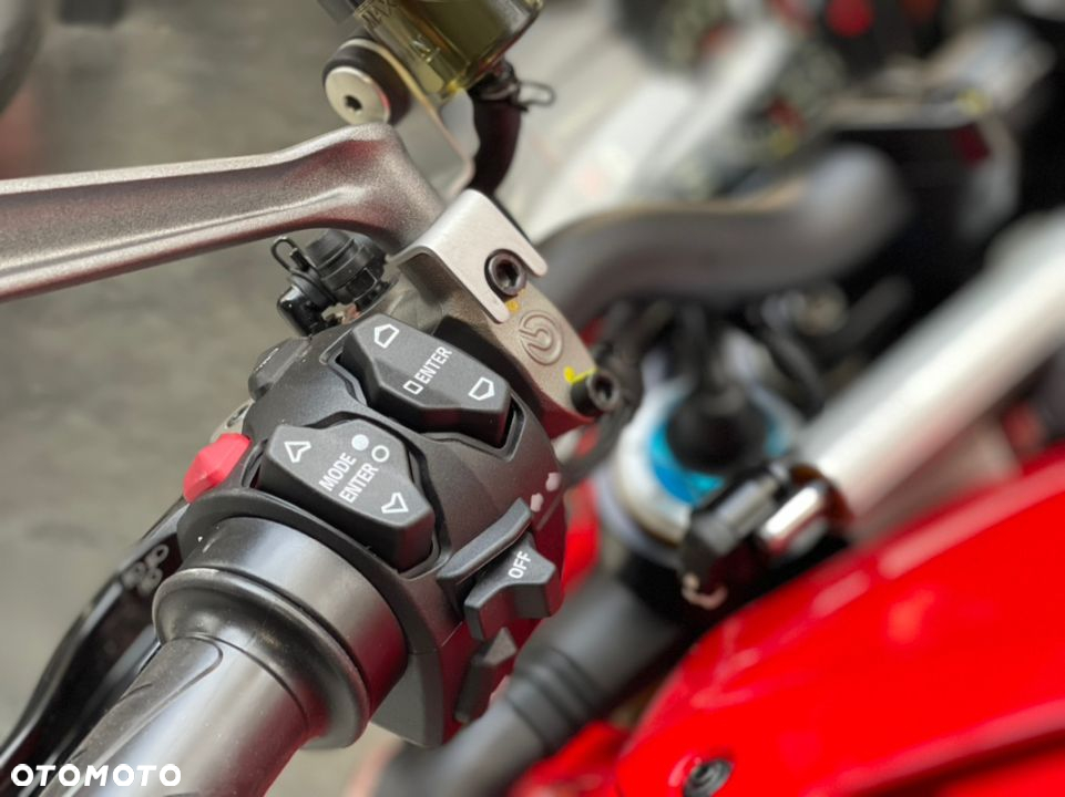 Ducati Streetfighter V4 - 14
