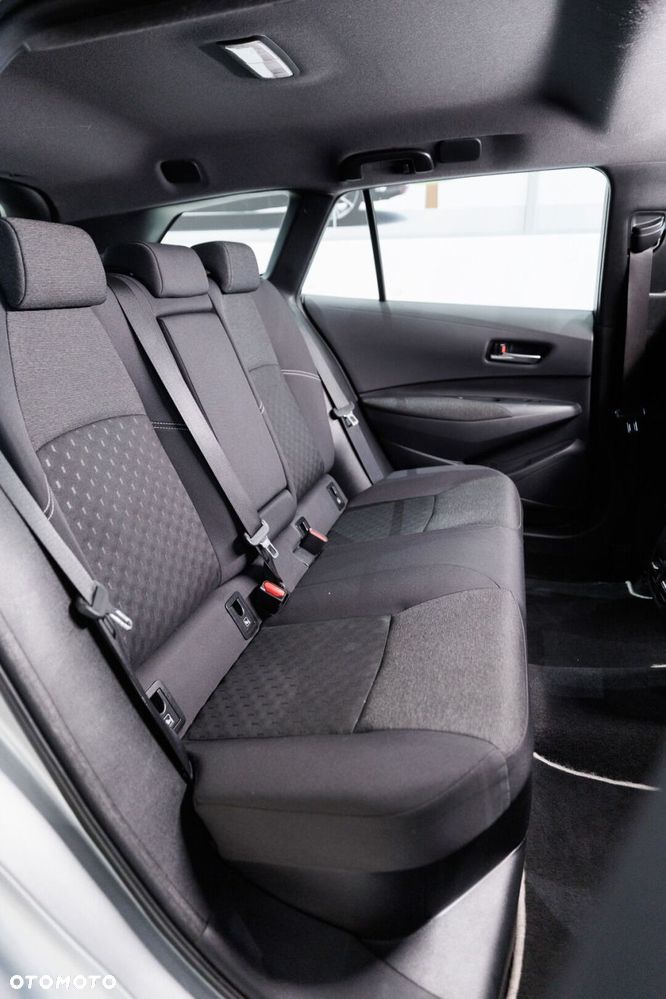 Toyota Corolla 1.8 Hybrid Comfort - 18