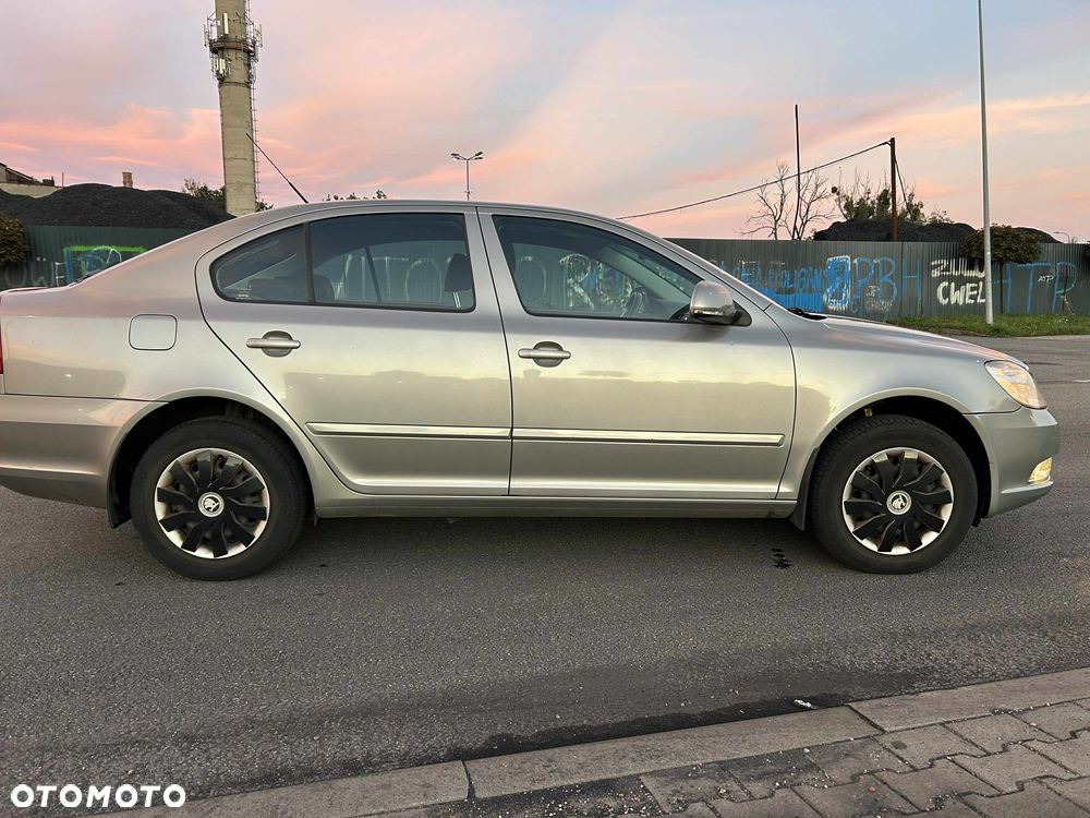 Skoda Octavia 1.4 TSI Ambiente DSG - 4