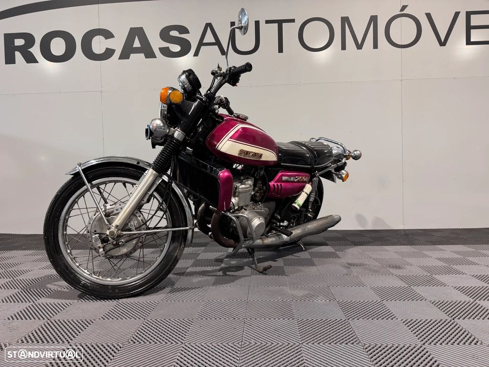 Suzuki GT 750 J - 19