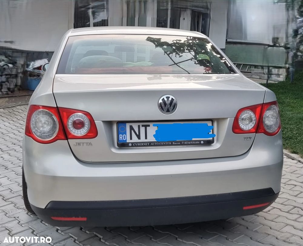 Volkswagen Jetta - 5