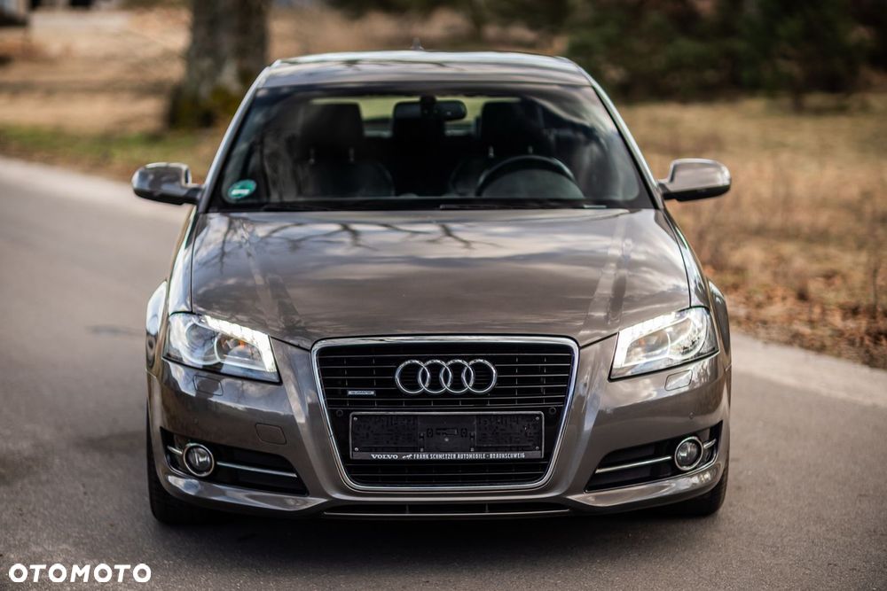 Audi A3 Sportback 2.0 TFSI (DSG) S tronic S line Sportpaket plus - 4