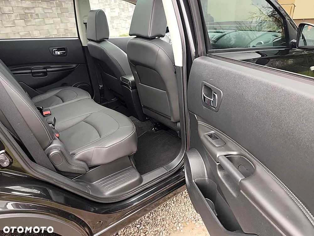 Nissan Qashqai+2 - 22