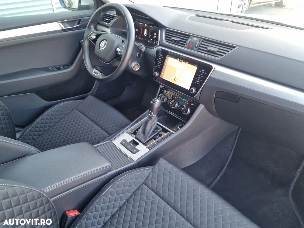 Skoda Superb 2.0 TDI DSG Ambition - 35