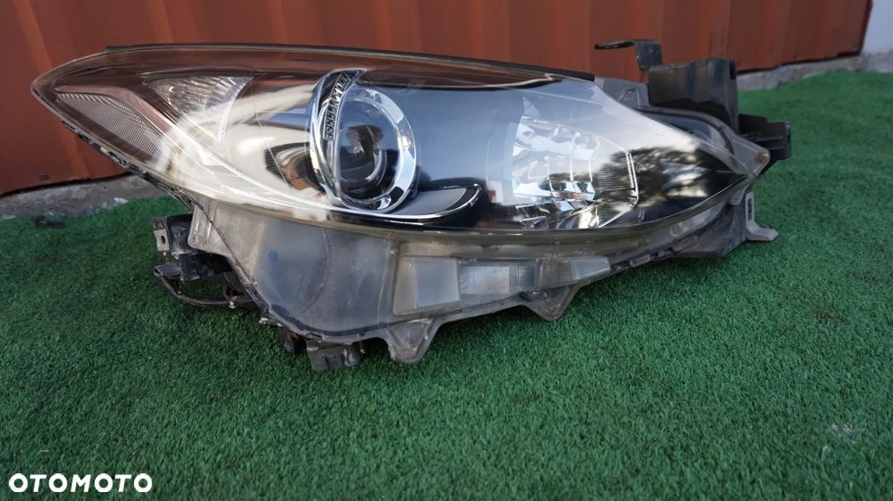 Mazda 3 BM lampa prawa kompletna B45A-51030 UK