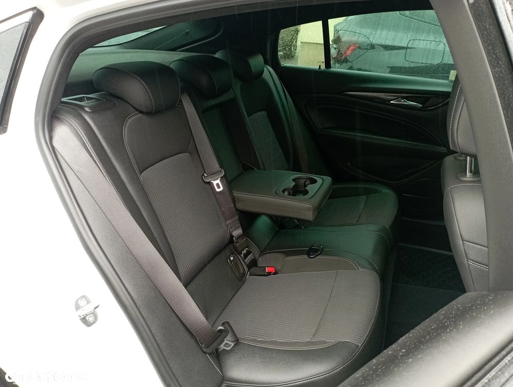 Opel Insignia CT 1.5 T Exclusive S&S - 14