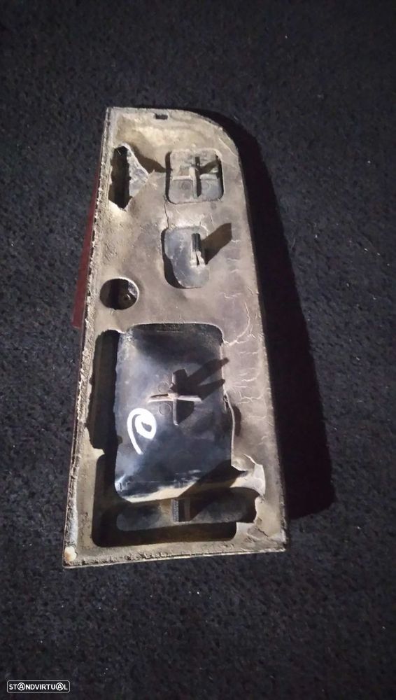 Farolim Stop Esquerdo Mala Fiat Punto (188_) - 3