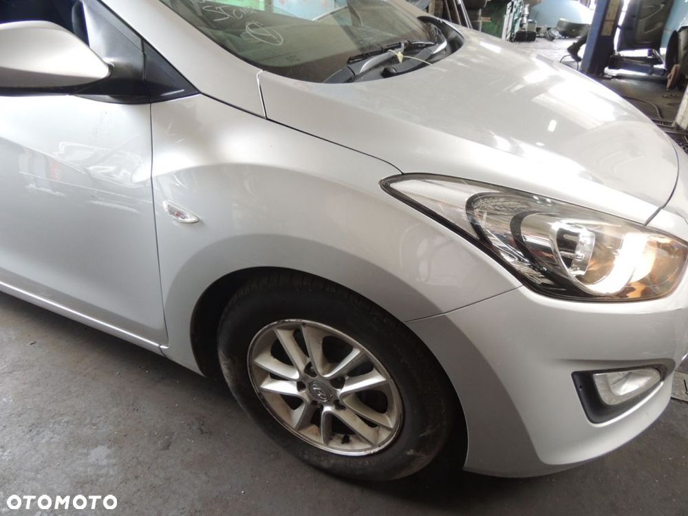 Ćwiartka nadwozia prawy przód Hyundai I30 II 1,6 crdi RAH