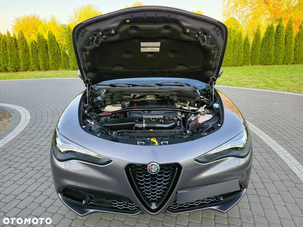 Alfa Romeo Stelvio 2.0 Turbo 16V AT8-Q4 Veloce Ti - 10