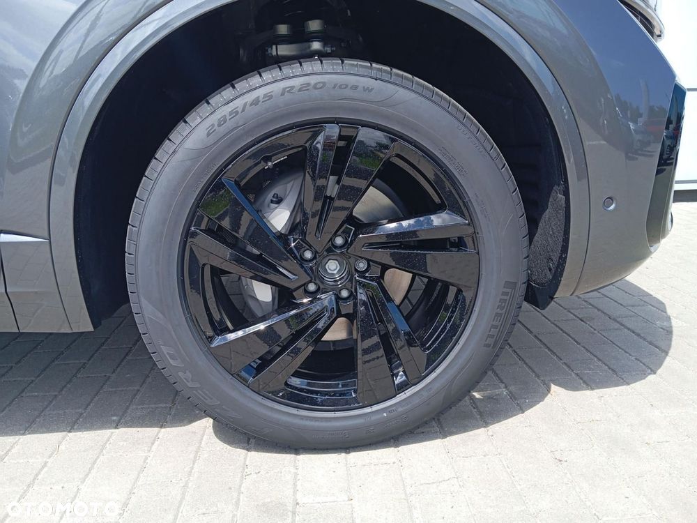 Volkswagen Touareg - 13