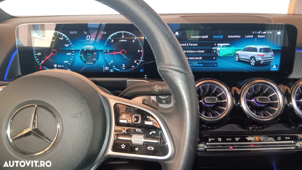 Mercedes-Benz GLB - 13