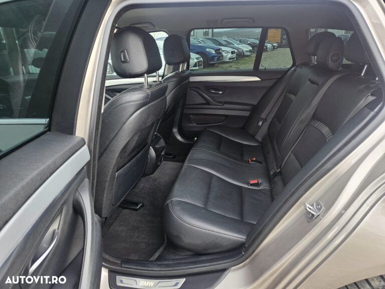 BMW Seria 5 520d Aut. Luxury Line - 6
