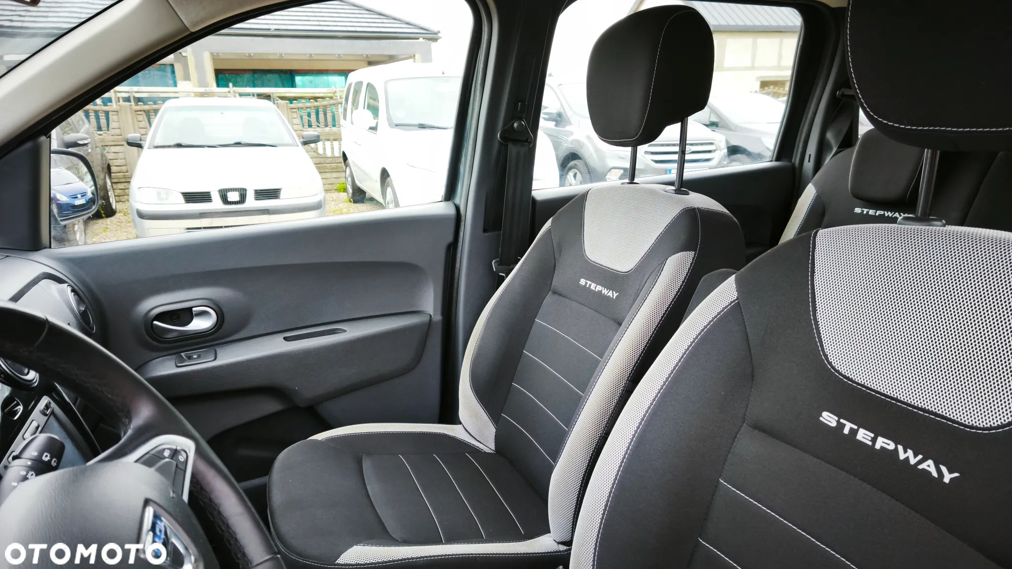 Dacia Lodgy SCe 100 Stepway - 18