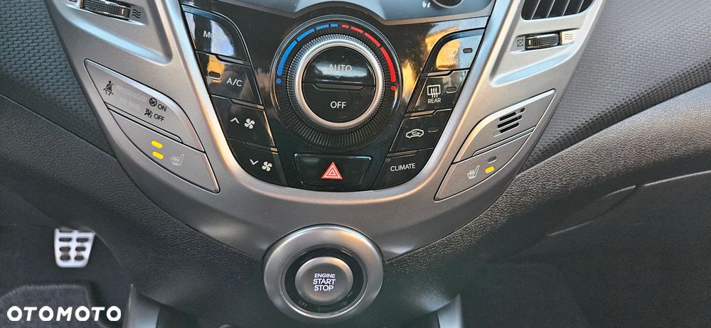 Hyundai Veloster 1.6 Premium - 21