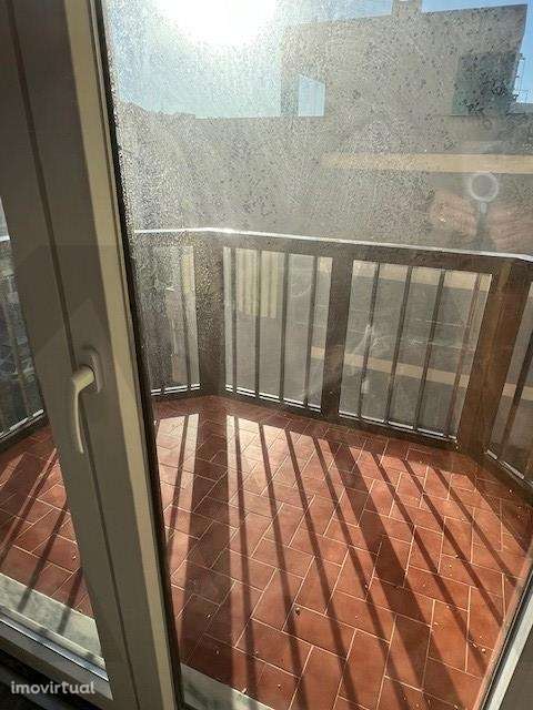 NOVA OPORTUNIDADE EM AMORA T2 Totalmente remodelado - Grande imagem: 5/33