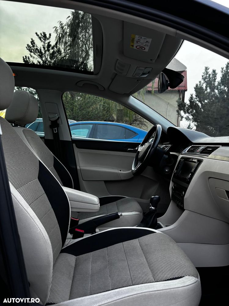 Skoda RAPID Spaceback 1.2 TSI Style - 11