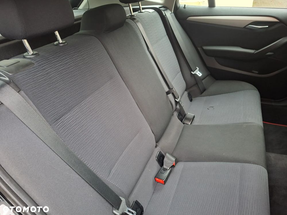 BMW X1 xDrive18d xLine - 15