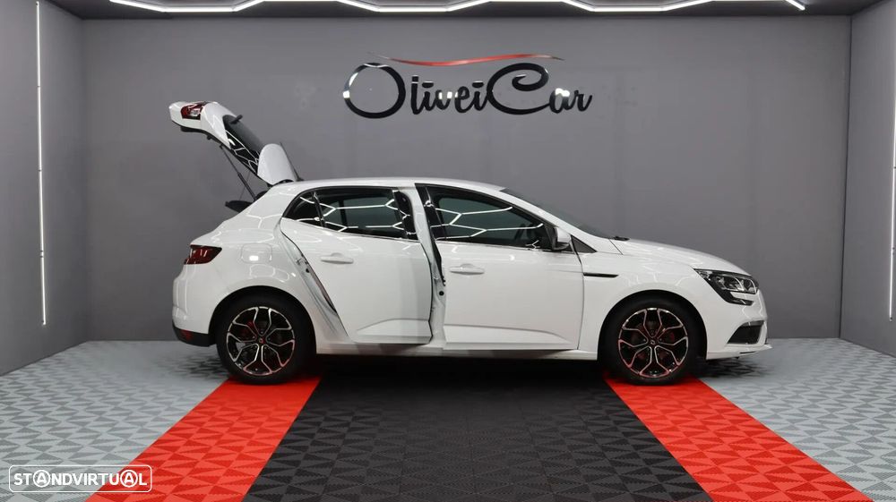 Renault Mégane 1.5 Blue dCi Limited EDC - 4