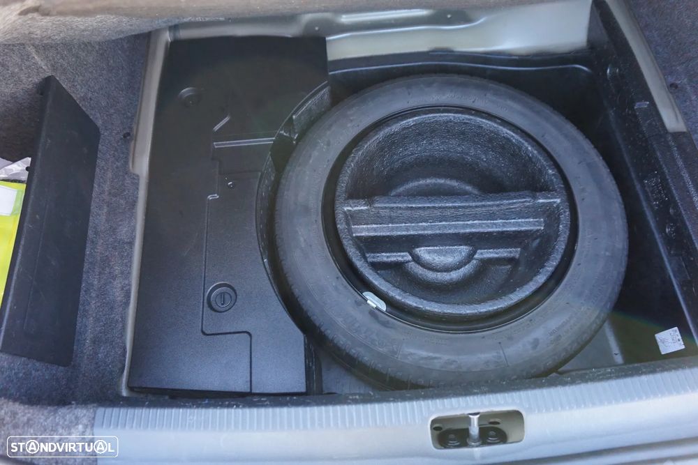 VW Passat 2.0 TDI BM Confortline - 56