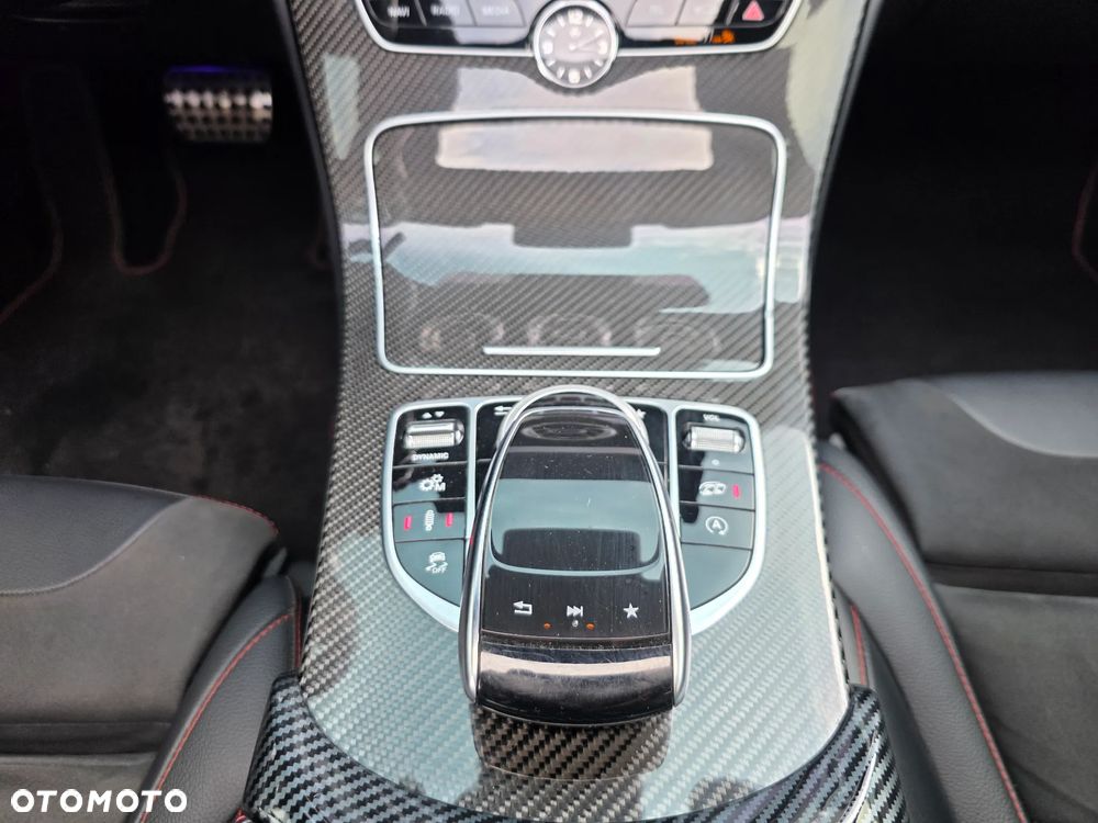 Mercedes-Benz Klasa C AMG 43 4-Matic - 25