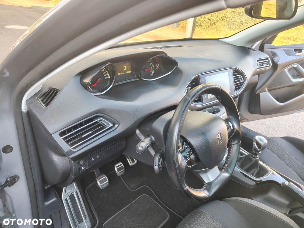 Peugeot 308 PureTech 130 Stop & Start Style - 22