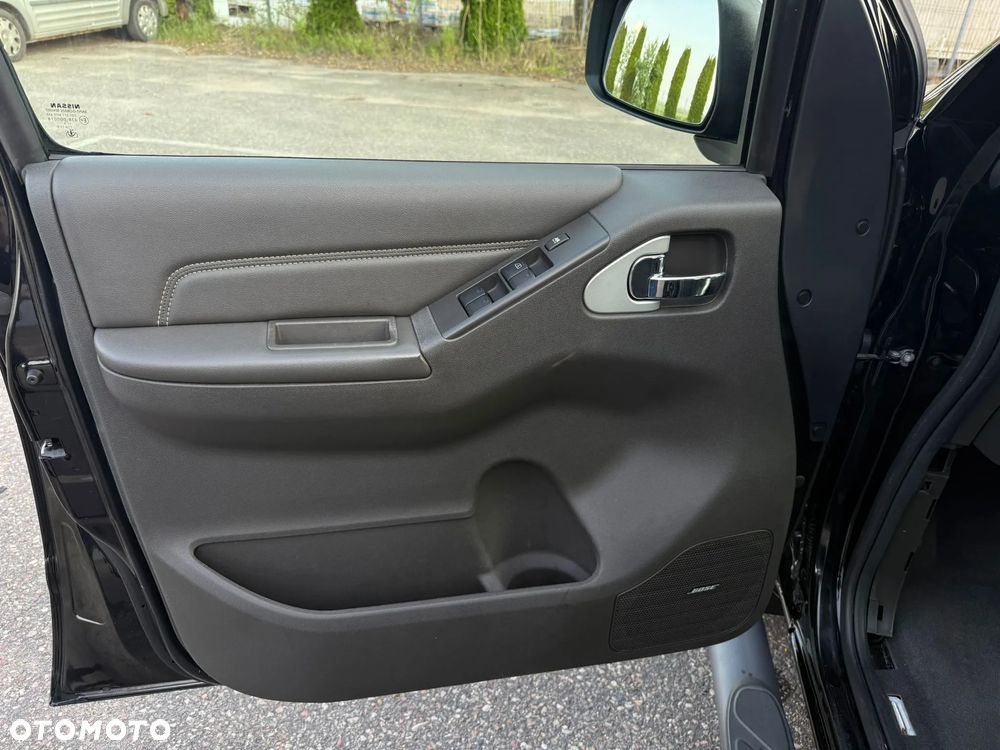 Nissan Navara 3.0 D V6 Platinum Long EU5 - 20