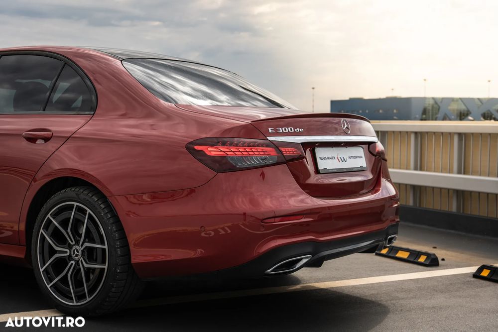 Mercedes-Benz E 300 de 9G-TRONIC AMG Line - 9