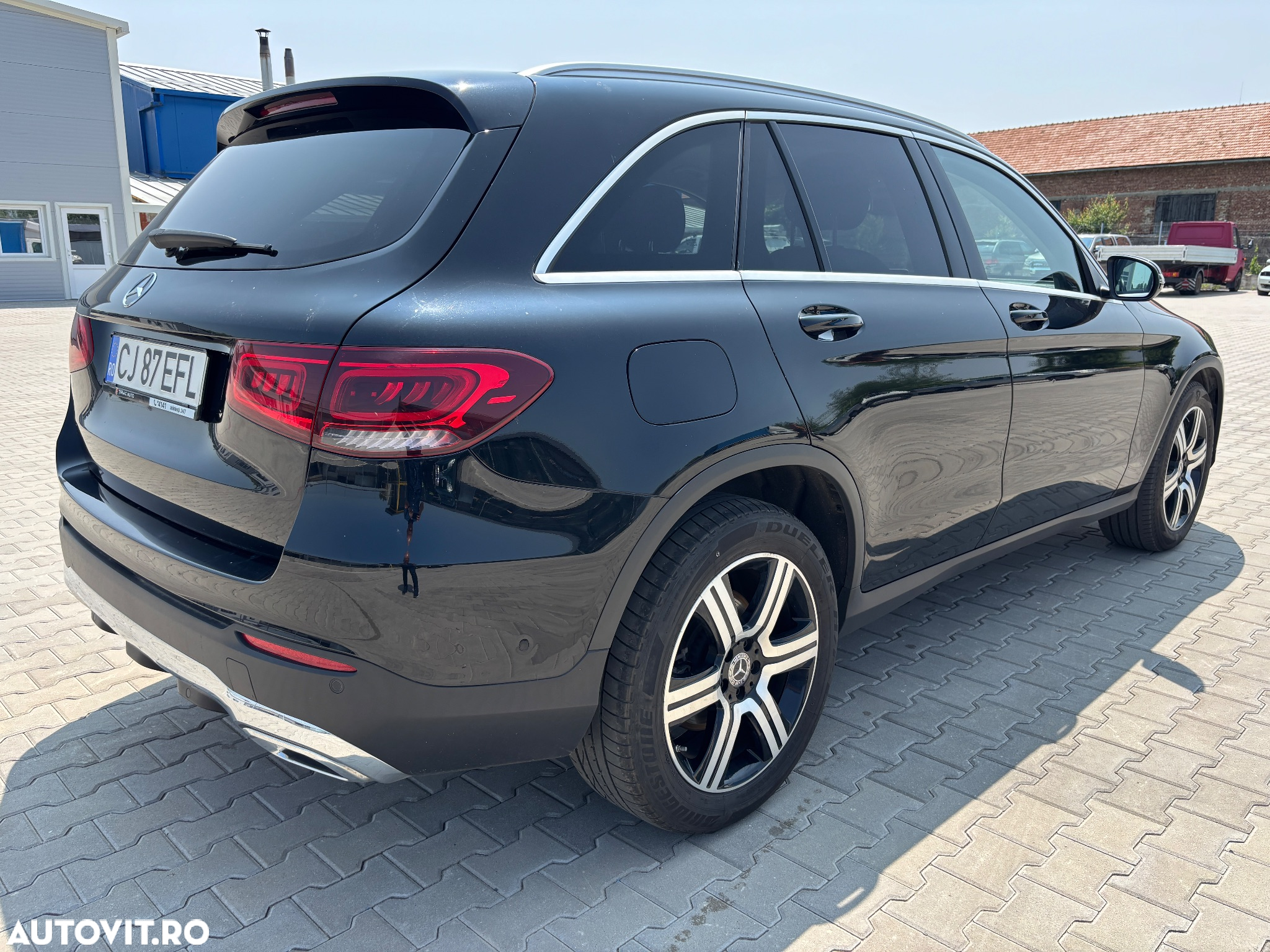 Mercedes-Benz GLC 220 d 4Matic 9G-TRONIC - 3