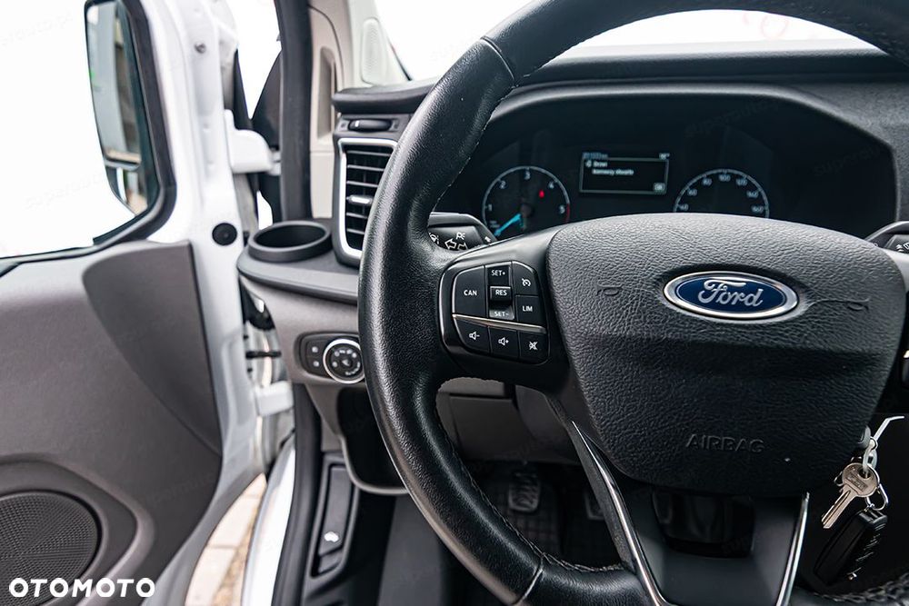 Ford Transit Custom 280 L1H1 Limited 2.0 130KM - 16