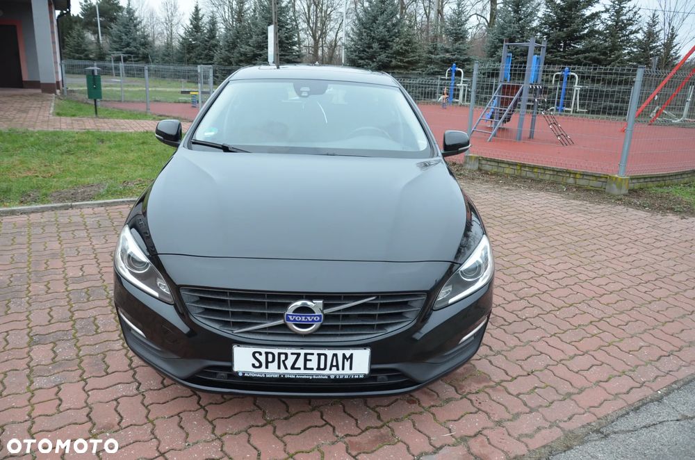 Volvo V60 D4 Geartronic Momentum - 3