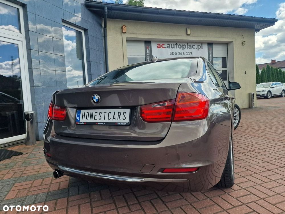 BMW Seria 3 318d Luxury Line - 16
