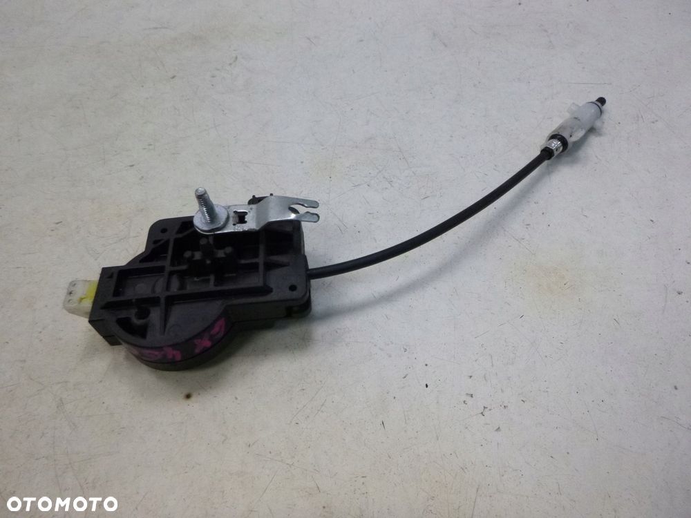 TOYOTA LAND CRUISER 200 CENTRALKA ZAM WLEWU PALIWA - 3