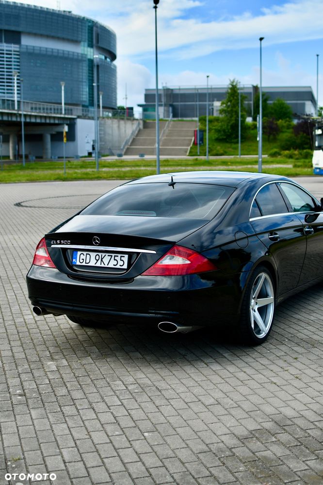 Mercedes-Benz CLS 500 - 4