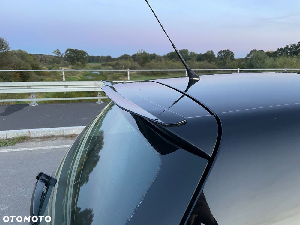 Volkswagen Golf - 16