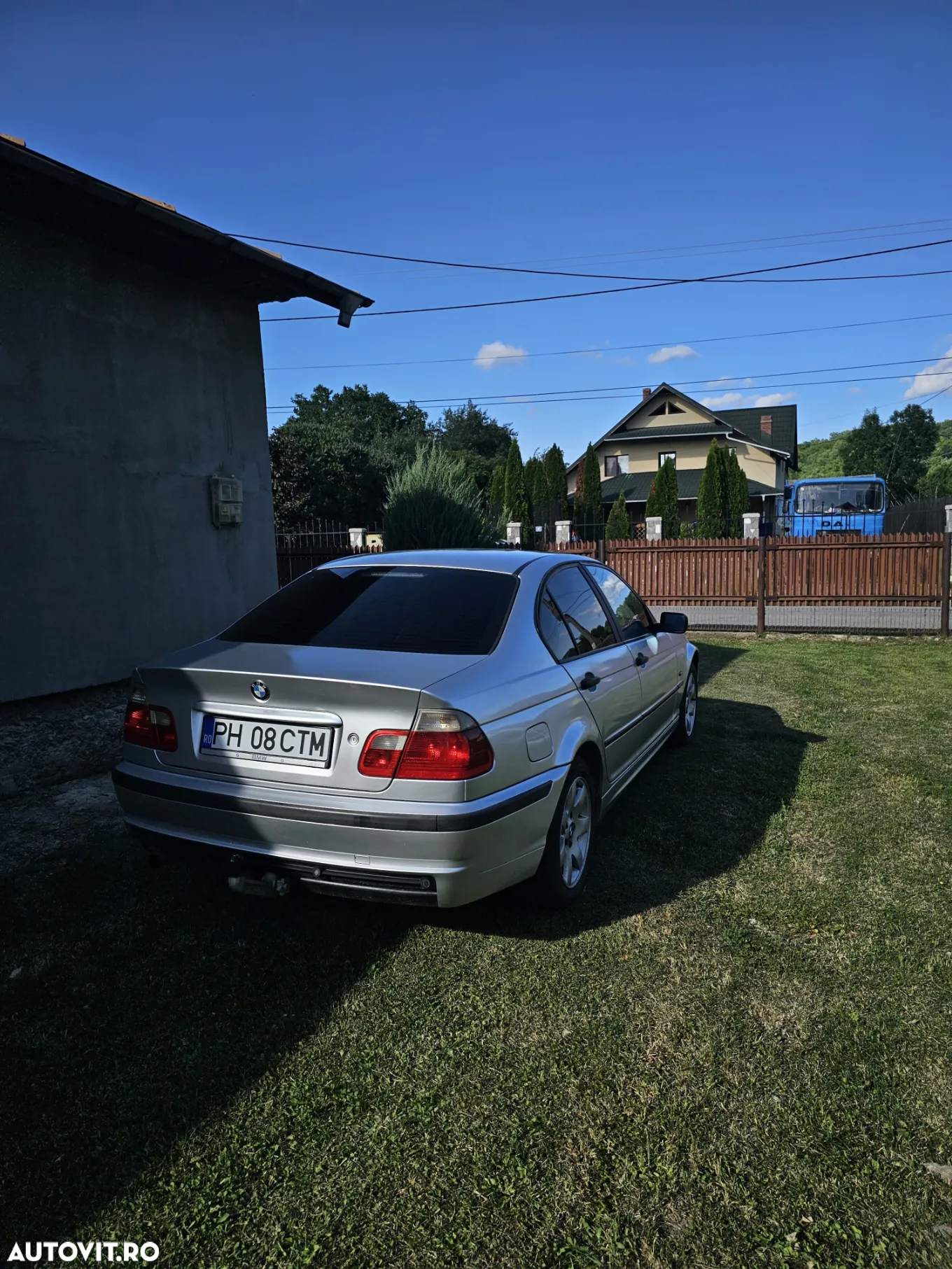 BMW Seria 3 318i - 9
