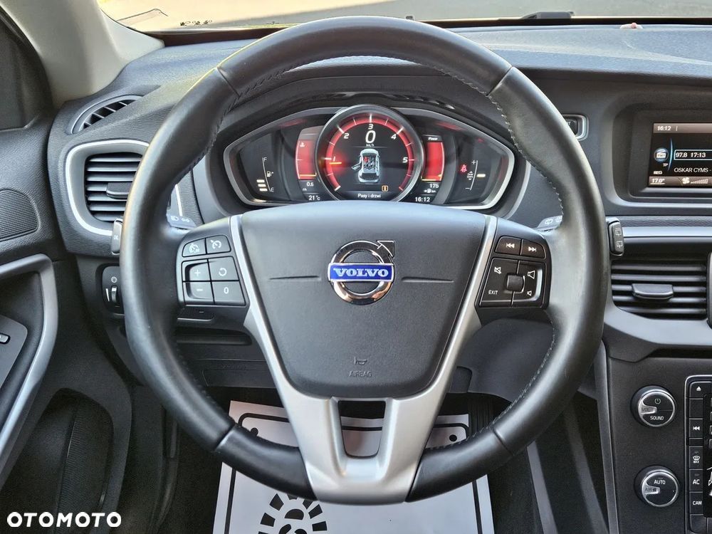 Volvo V40 D2 Momentum - 11