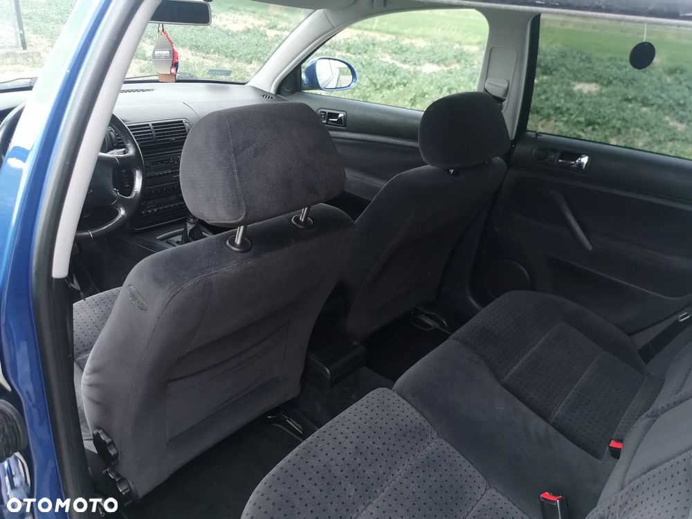 Volkswagen Passat 1.9 TDI Comfortline - 5