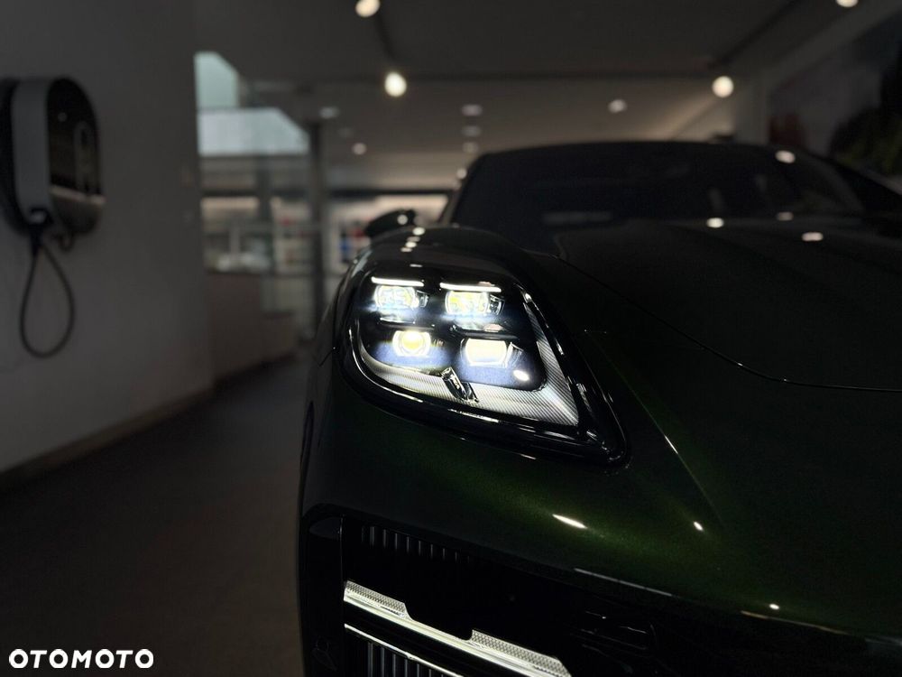 Porsche Panamera - 19