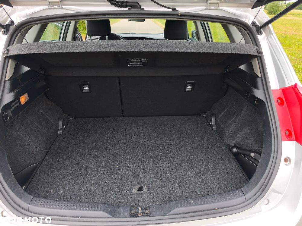 Toyota Auris 1.6 Executive - 14