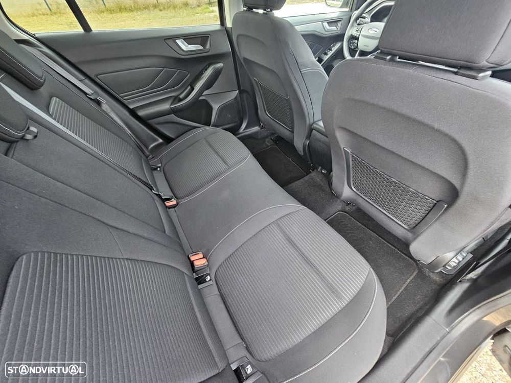 Ford Focus SW 1.0 EcoBoost Titanium - 24