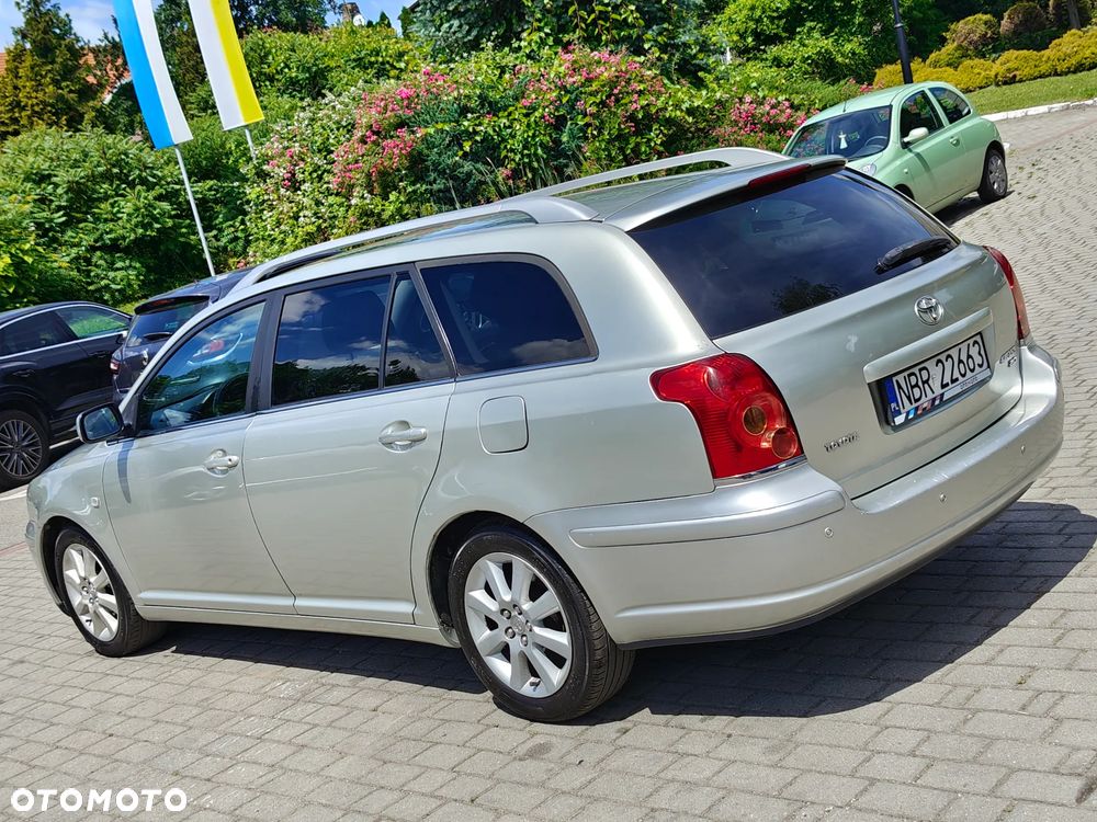Toyota Avensis 2.0 VVT-i Executive - 16