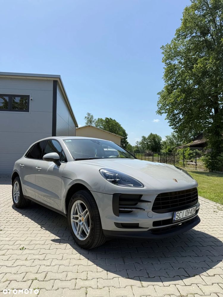 Porsche Macan - 1